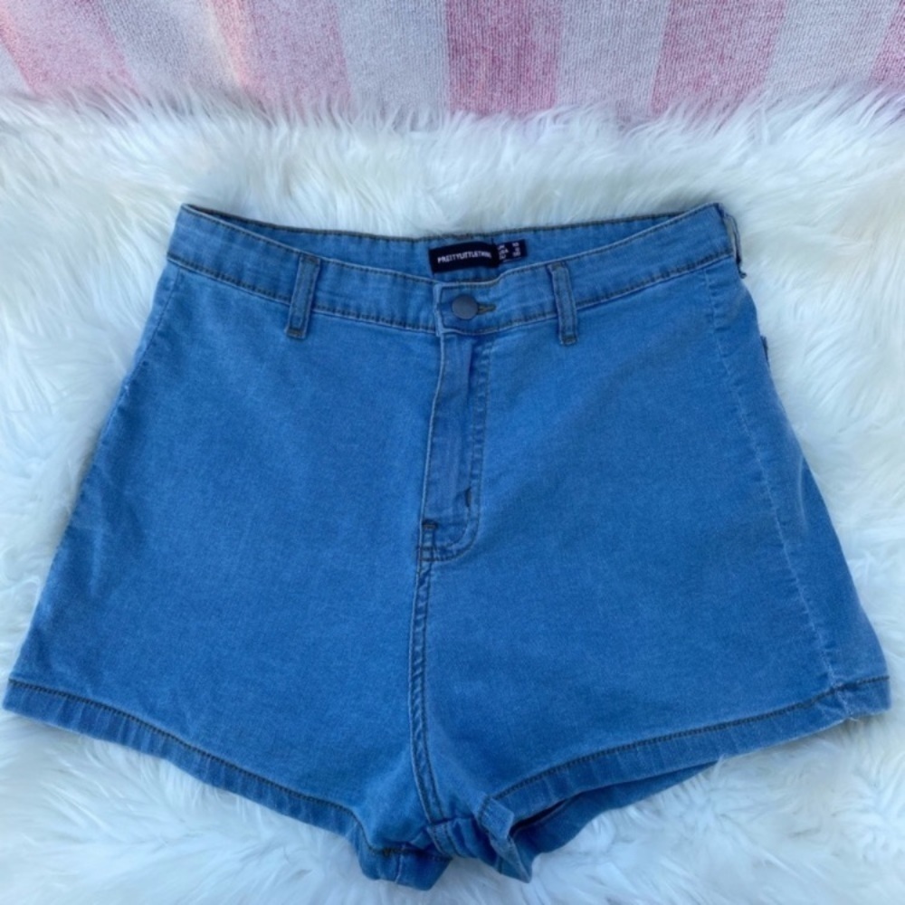 Pretty Little Thing | Denim Blue Jean Shorts Women’s Size 6